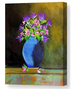 ​Vase of Clover&nbsp;